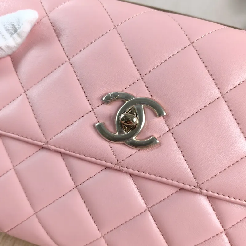 Chanel Crossbody Bag Trendy CC Pink Lambskin Small 25 × 12 × 17 cm Microchip Edition — detail view 7 of 14