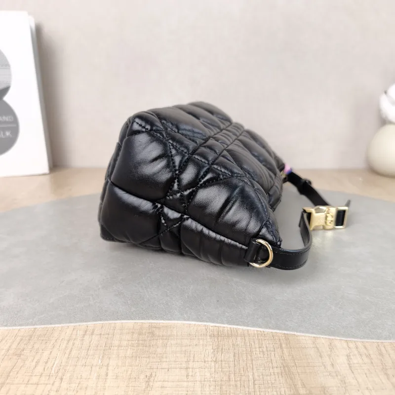 DIOR Top Handle Bag Travel Nomad Black Calfskin Medium 22 × 9.5 × 13 cm — detail view 5 of 11