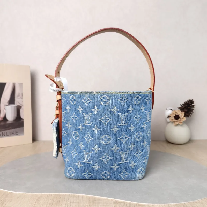 Louis Vuitton Top Handle Bag ALL IN BB Blue BB 16 × 12 × 18 cm — detail view 6 of 17