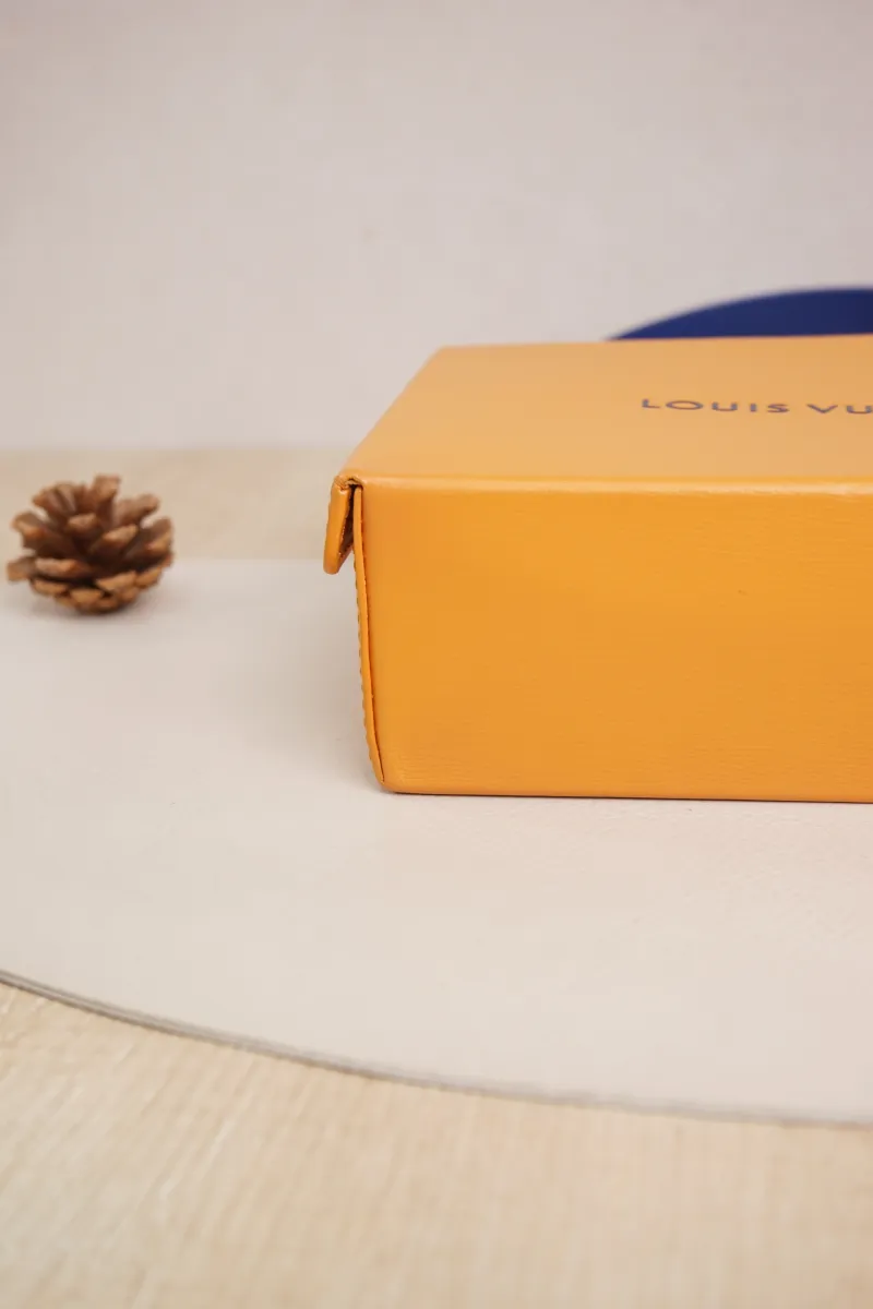 Louis Vuitton Shopper Clutch Yellow Blue Calfskin Microchip Edition · Shoulder Strap · 22.5 × 10.5 × 15 cm — cover view 6 of 7