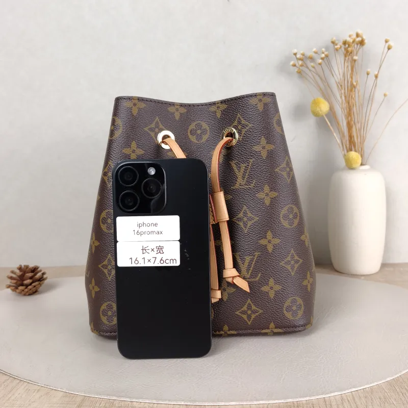 Louis Vuitton Crossbody Bag NÉONOÉ Bucket Bag BB Monogram PVC BB 20 × 13 × 20 cm — cover view 2 of 6