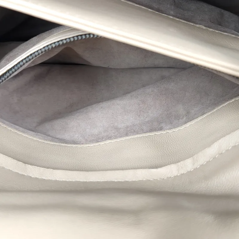 Bottega Veneta Shoulder Bag Woven Messenger Bag Pink Lambskin One Size24 × 8 × 17 cm — detail view 7 of 12