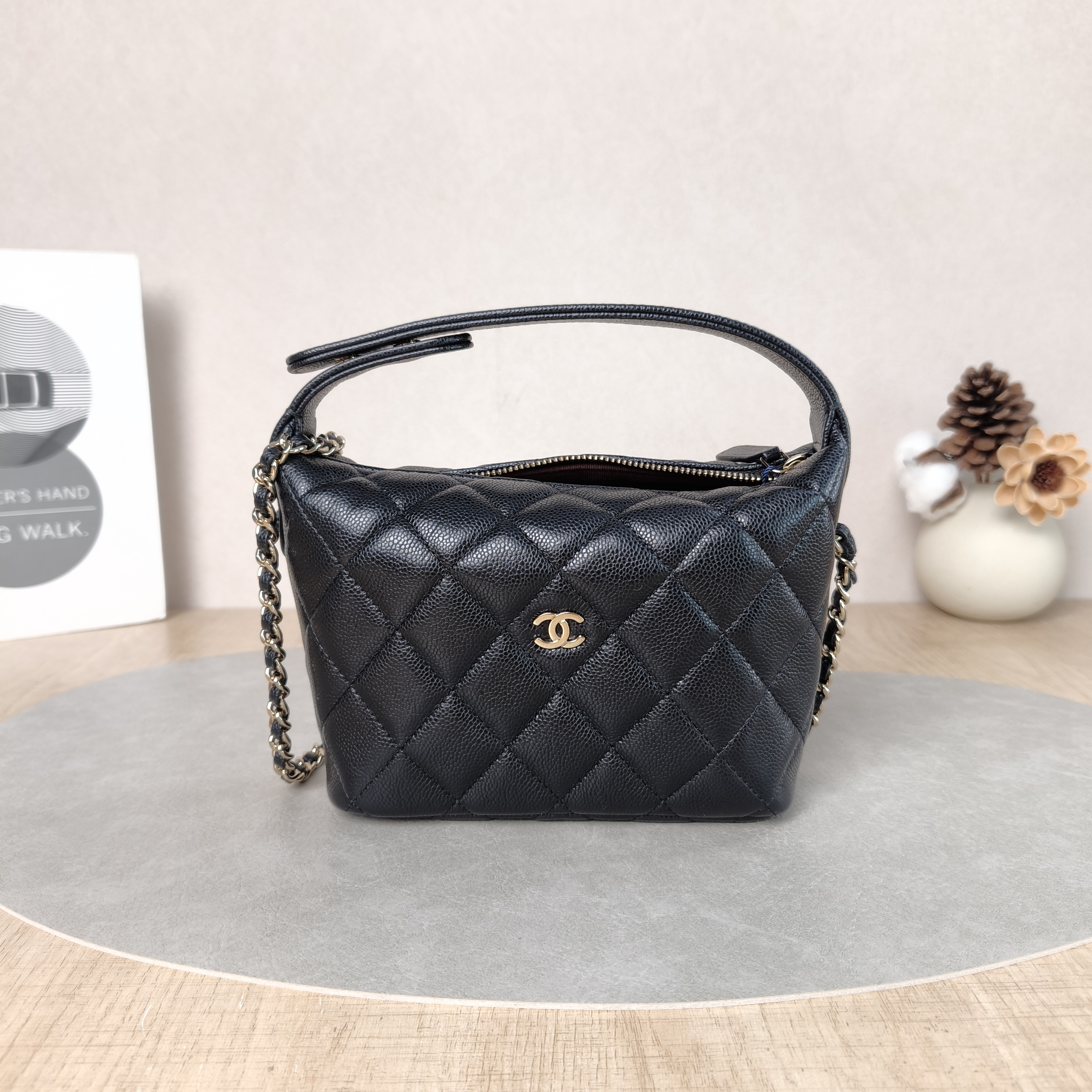Chanel Crossbody Bag25c Vanity Case Bag Black Grained Calfskin15.5 × 6 × 12 cm
