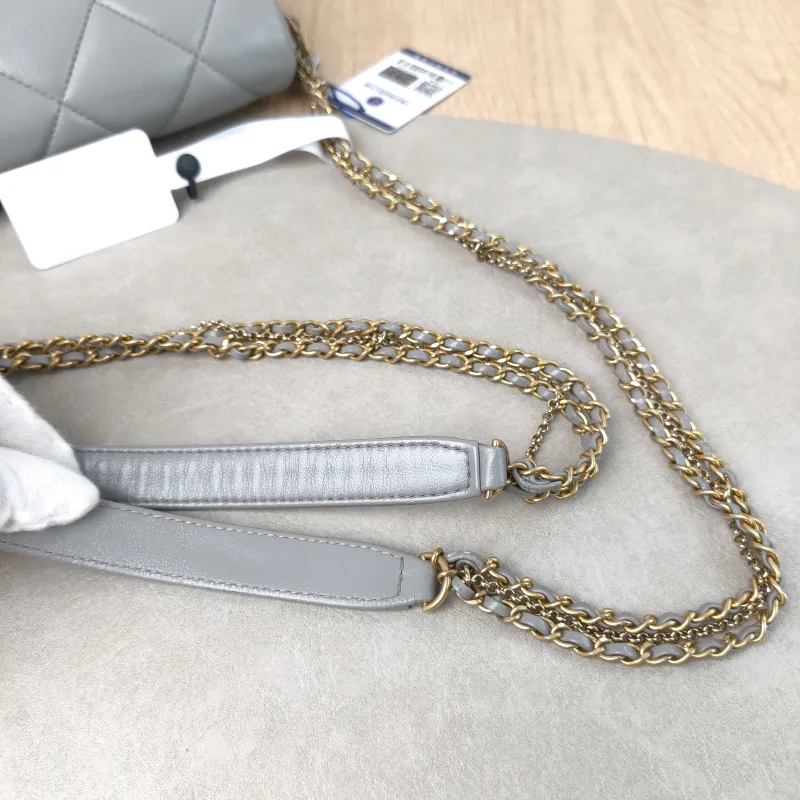 Chanel Crossbody Bag Crossbody Bag Grey Lambskin One Size 25.5 × 4.5 × 15 cm — detail view 11 of 14