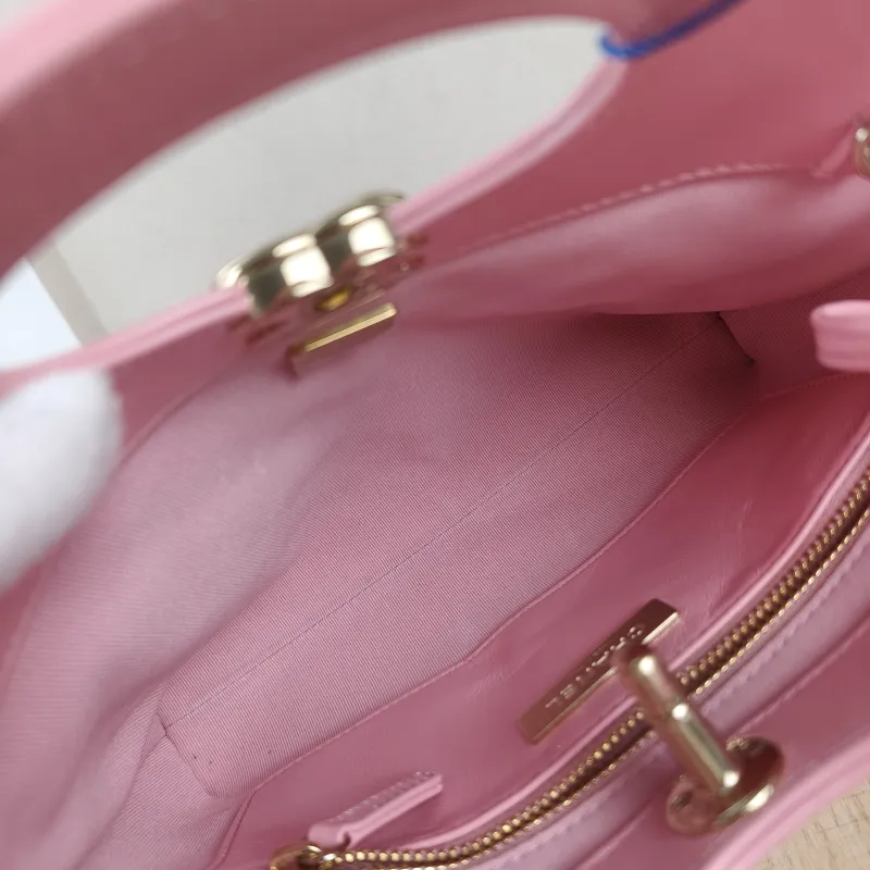 Chanel Crossbody Bag31Bag Pink Waxed Leathermini23 × 5.5 × 22 cm — detail view 9 of 12