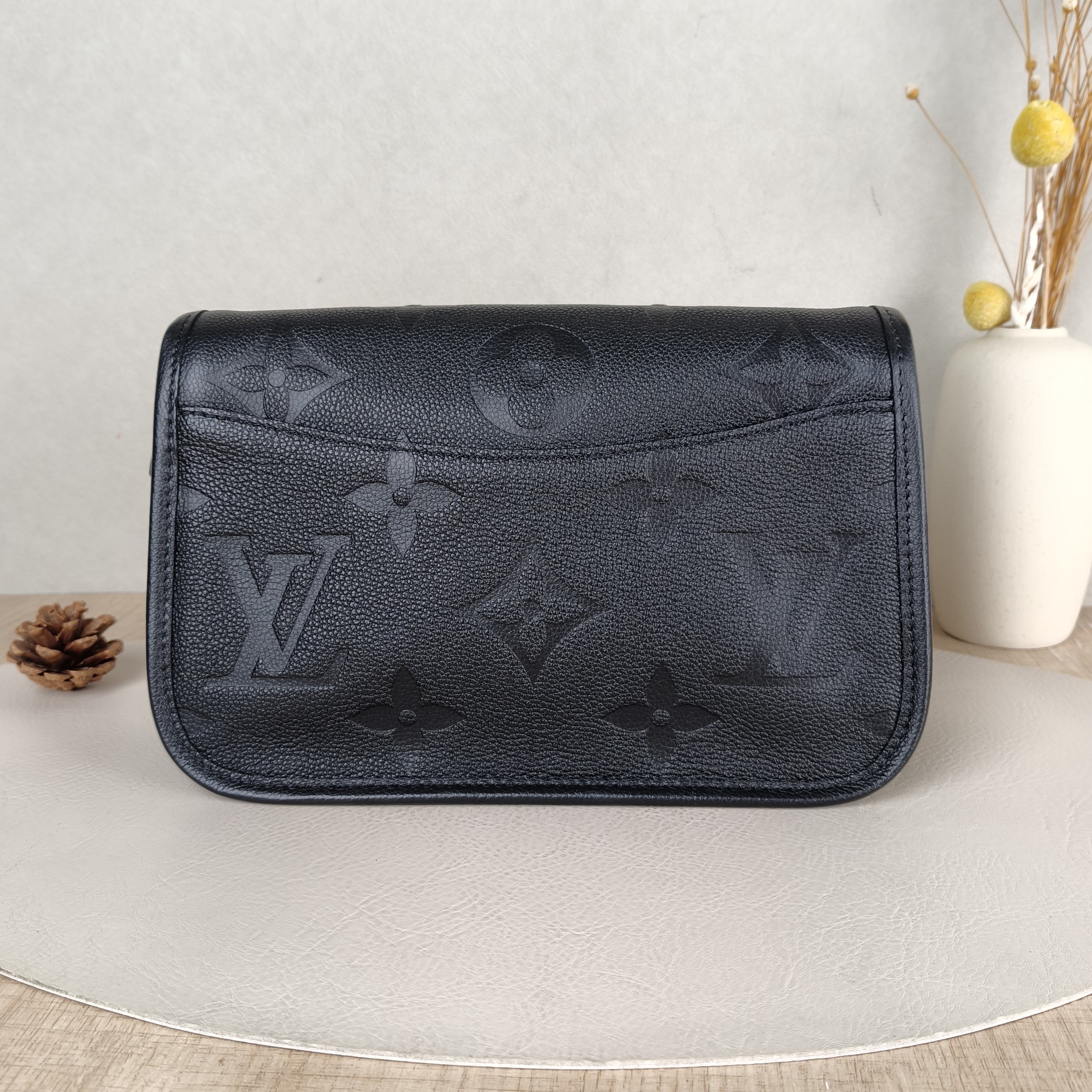 Louis Vuitton Crossbody Bag Diane Baguette Bag Black Empreinte Embossed Calfskin Monogram Small24 × 9 × 15 cm — cover view 6 of 6