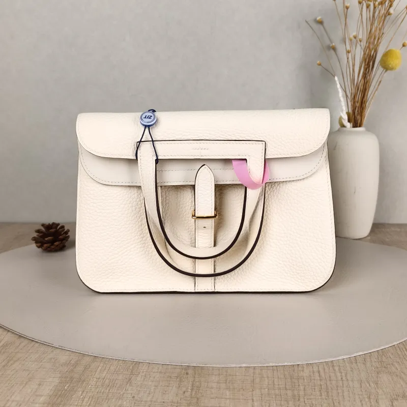 Hermès Shoulder Bag Halzan 25I2 TC Calfskin Small25 × 8 × 17 cm