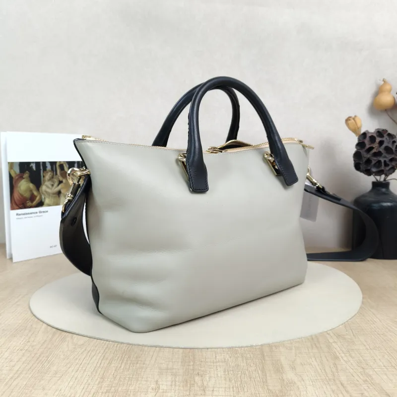 Chloé Shoulder Bag Shoulder Bag Beige Black Calfskin One Size30 × 14 × 23 cm — cover view 5 of 5