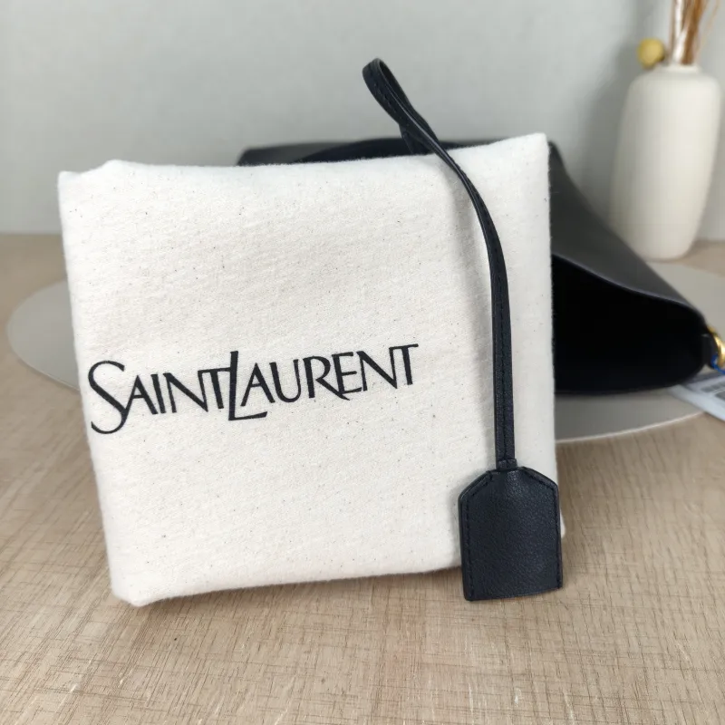 SAINT LAURENT Top Handle Bag SHOPPING Shopping Tote Edition Black Calfskinmini25 × 8 × 28 cm — detail view 4 of 11