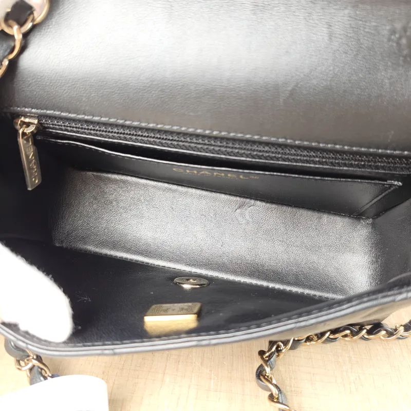 Chanel Crossbody Bag Classic Flap Large Mini CF Mini Black SL ambskin mini 20 × 6 × 12 cm — detail view 2 of 12
