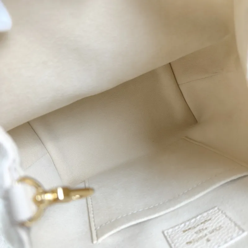 Louis Vuitton Backpack Backup Backpack White Calfskin One Size 20 × 14 × 22 cm — detail view 6 of 13