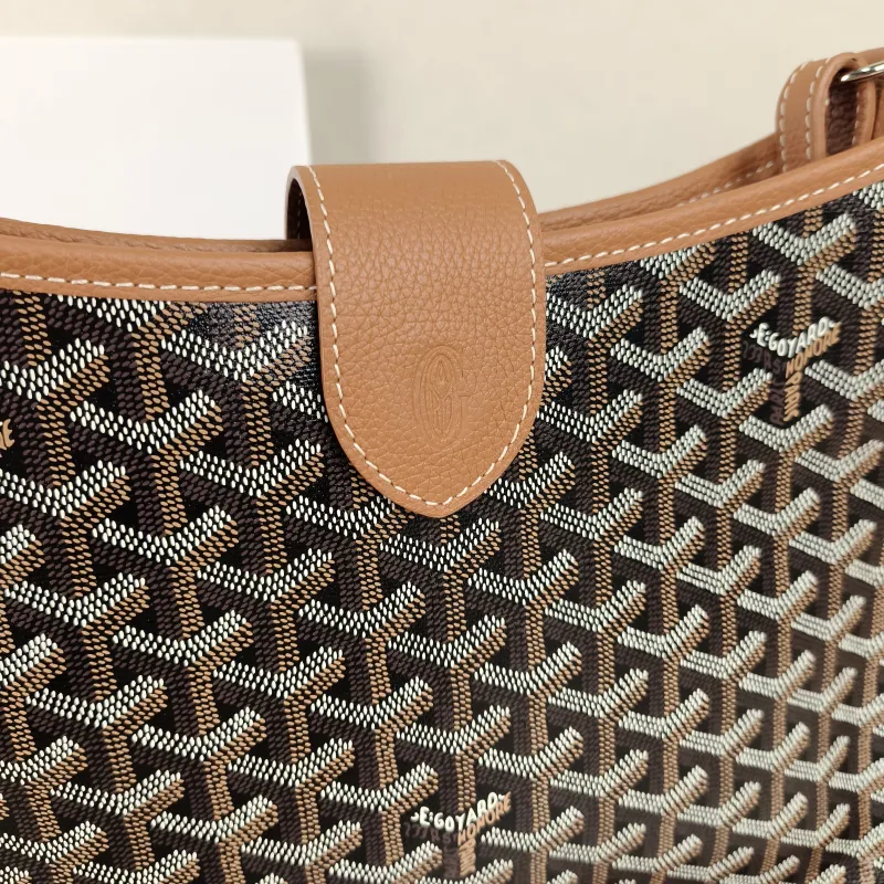 GOYARD Crossbody Bag Musette Crossbody Bag Brown PVC One Size28 × 10 × 22 cm — detail view 7 of 11