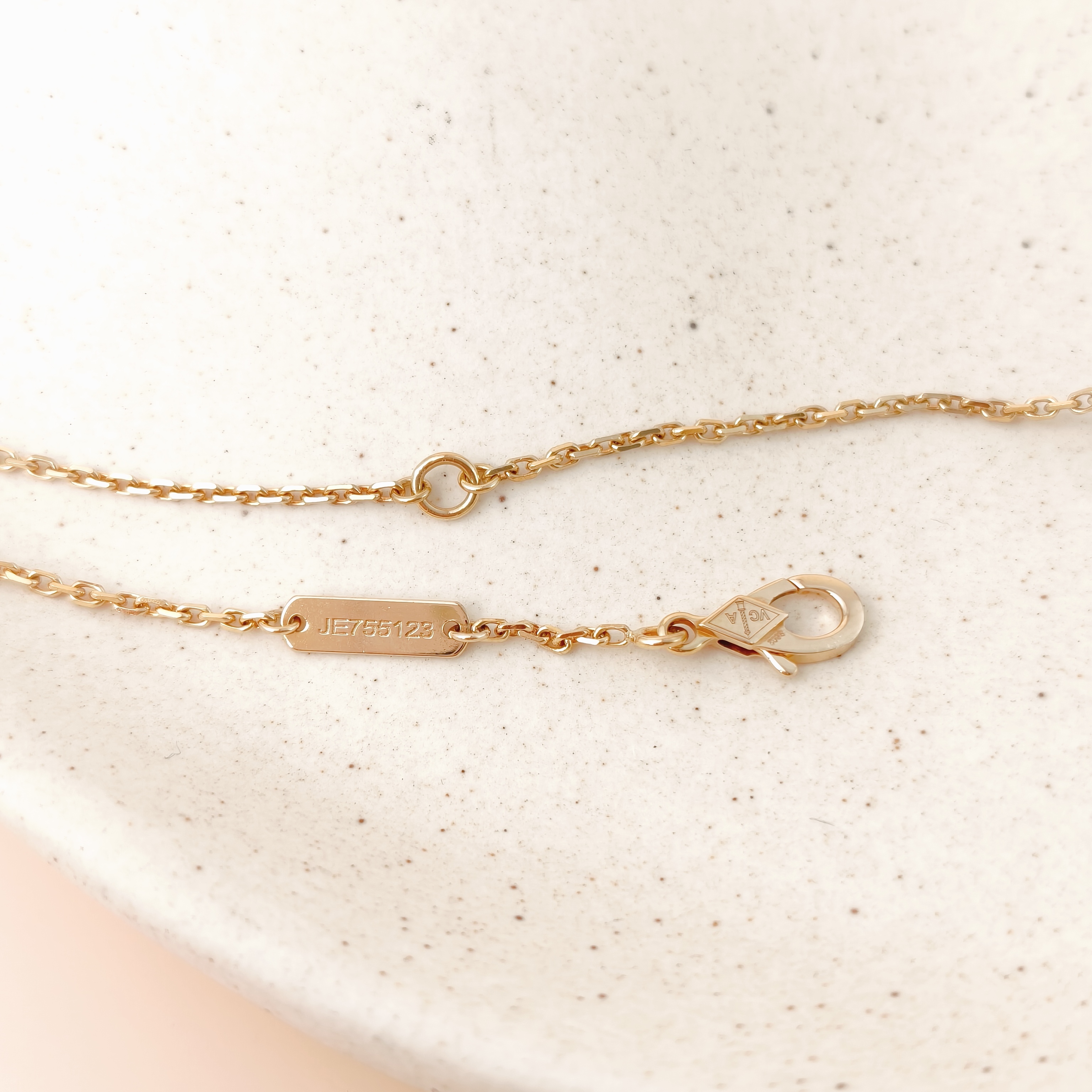 Van Cleef & Arpels Necklace Alhambra Alhambra Collection Necklace 18KY ellow Gold Vintage Small42cm — cover view 3 of 11