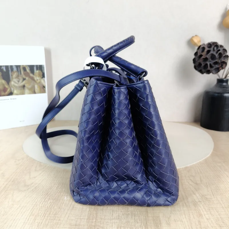 Bottega Veneta Top Handle Bag Roma Calfskin One Size31 × 15 × 20 cm — detail view 8 of 12