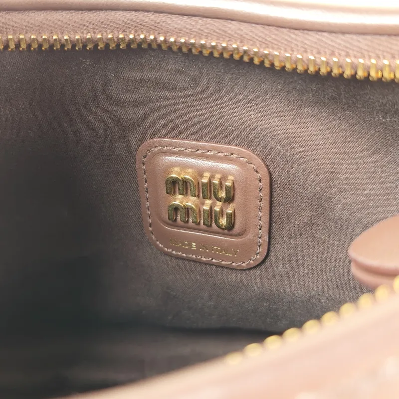 Miumiu Shoulder Bag Wander Hobo Calfskin Small 20 × 6 × 17 cm — detail view 10 of 13