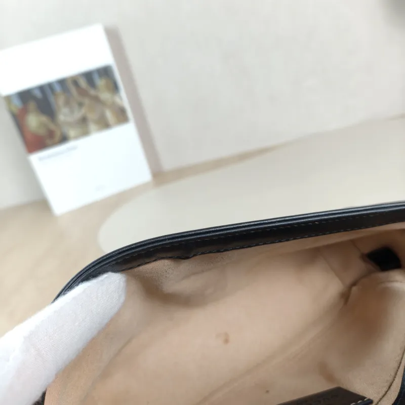 GUCCI Crossbody Bag GG Marmont Small Marmont 22 Black CC alfskin Small 22 × 6 × 13 cm — detail view 11 of 11