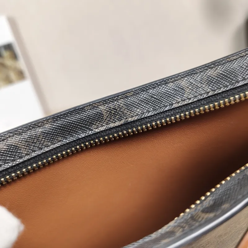 CELINE Shoulder Bag Croque Hobo Monogram PVC Medium18.5 × 2 × 15.5 cm — detail view 9 of 9