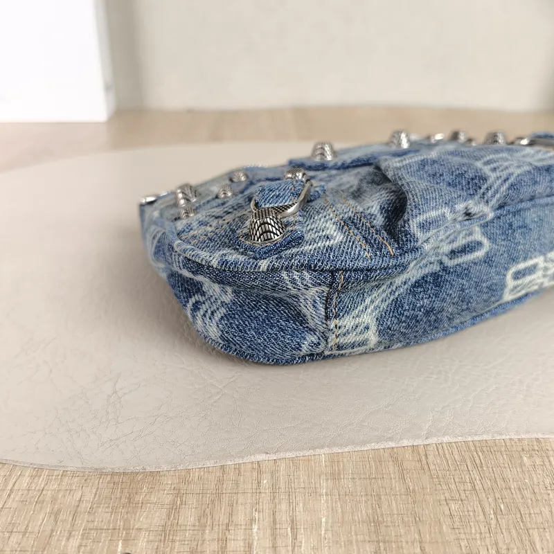 BALENCIAGA Shoulder Bag LE CAGOLE woc Blue Mini 21 × 4.5 × 13 cm — detail view 1 of 8