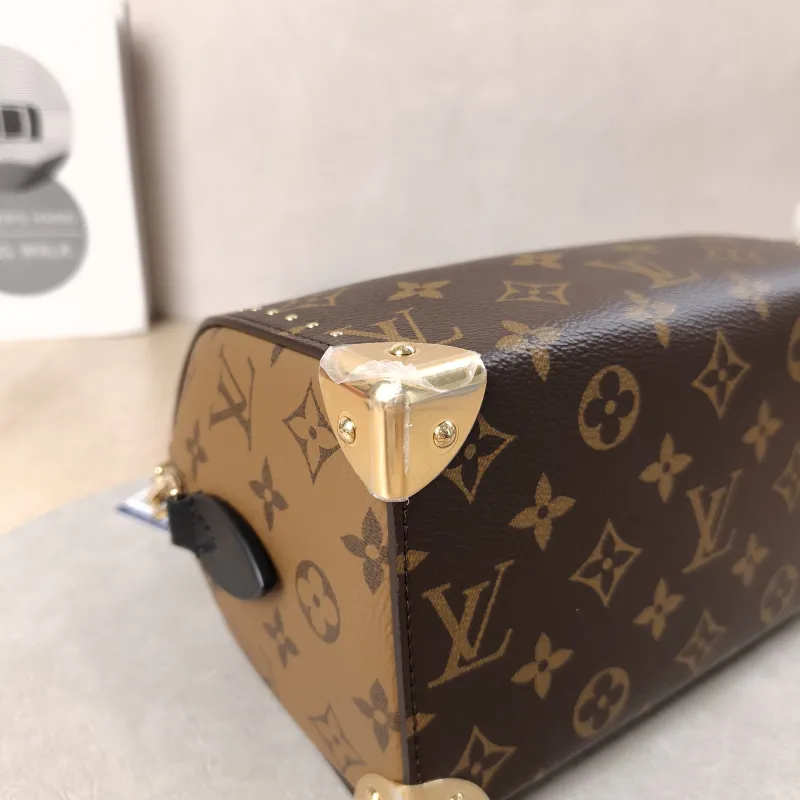 Louis Vuitton Crossbody Bag Speedy Trunk 20Monogram PVC Small20.5 × 11 × 13.5 cm — detail view 6 of 18