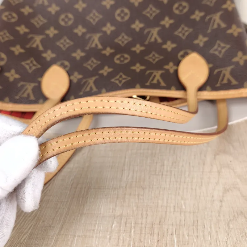 Louis Vuitton Shoulder Bag Neverfull Monogram PVC Medium 31 × 14 × 28 cm — detail view 3 of 11