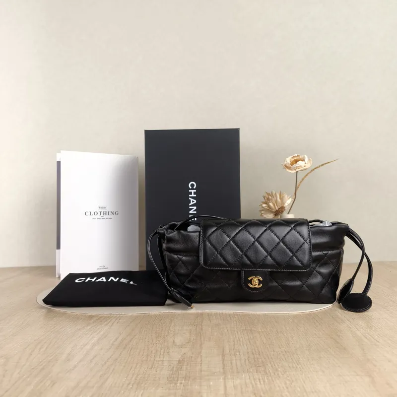 Chanel Shoulder Bag26b Shoulder Bag Black Lambskin One Size24 × 7.5 × 10 cm — cover view 5 of 6