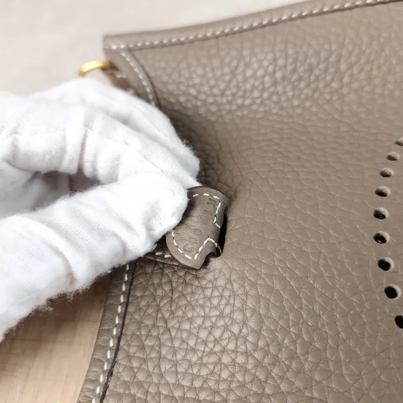 Hermès Crossbody Bag Evelyne Mini 16 Mini 16 TC Calfskin Mini 17 × 5.5 × 18 cm k Blue Shoulder Strap — detail view 7 of 14
