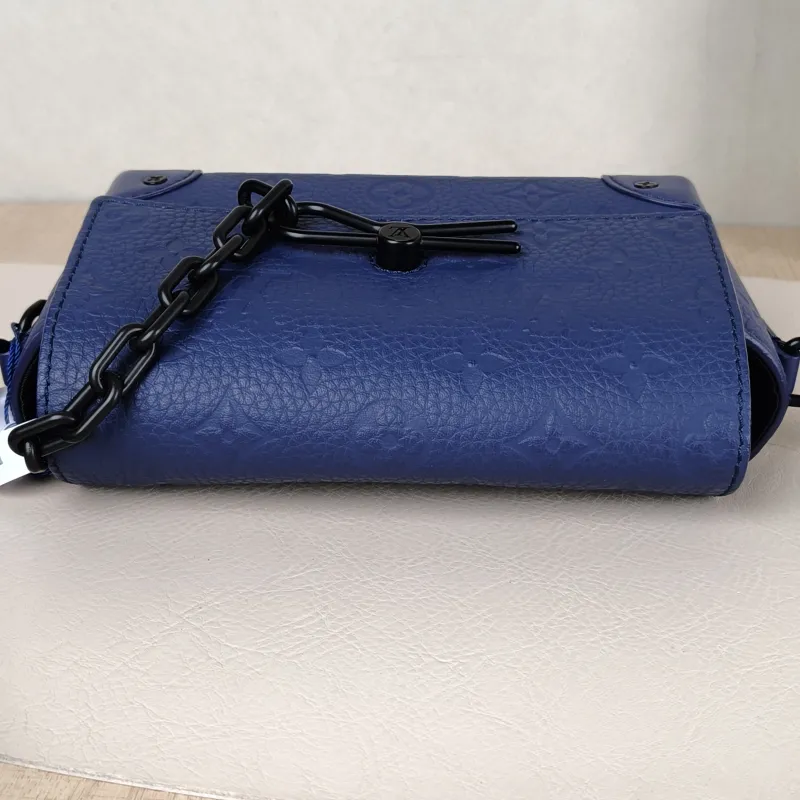 Louis Vuitton Crossbody Bag Steamer Box Blue Calfskinmini18 × 6.5 × 11 cm — detail view 2 of 12