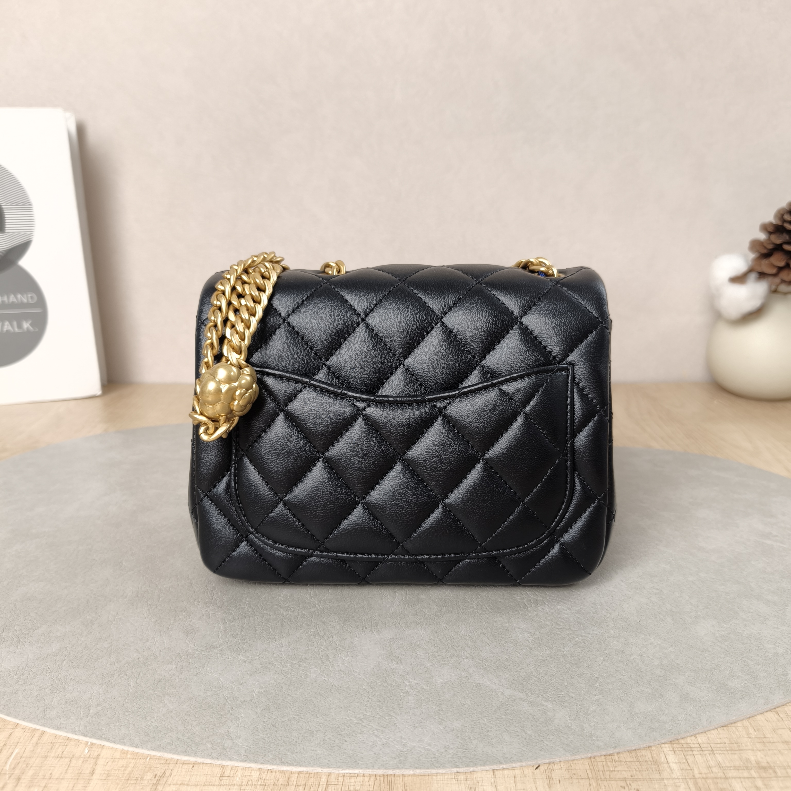 Chanel Crossbody Bag23ss Black Lambskinmini17 × 8 × 12 cm — cover view 4 of 5