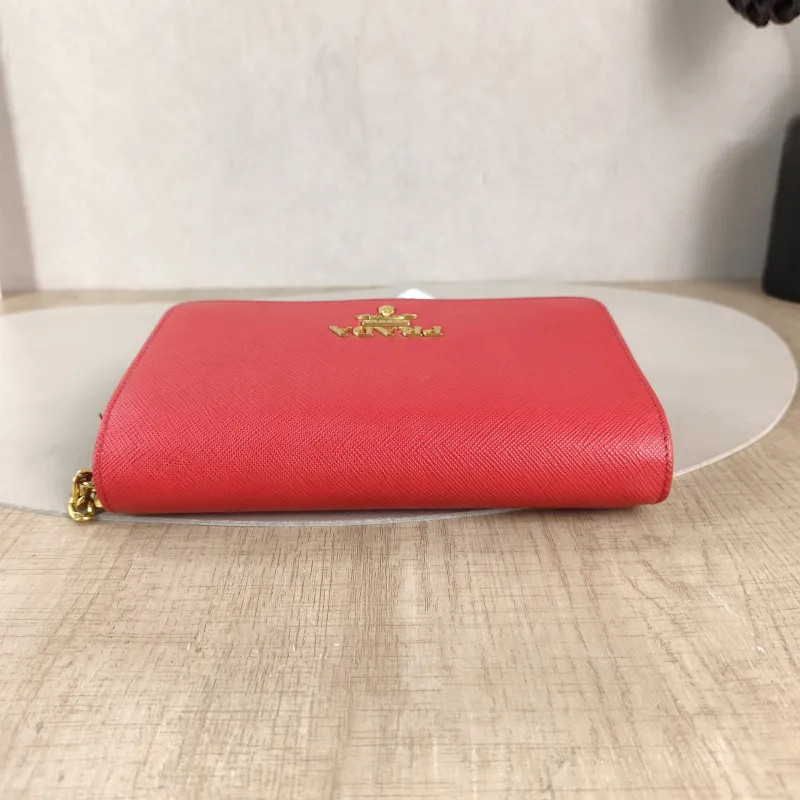 PRADA Crossbody Bag Saffiano Red Calfskin One Size 18 × 4 × 12 cm — detail view 6 of 11