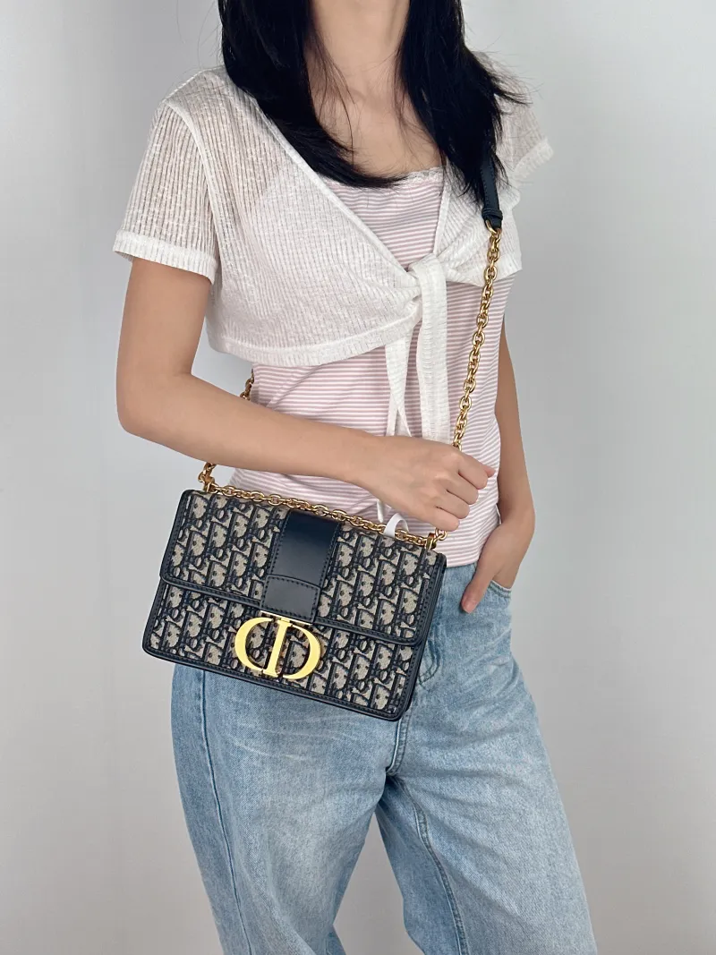 DIOR Crossbody Bag30Montaigne 30 Edition Canvas Medium25 × 9 × 16.5 cm — on-model view 3 of 3
