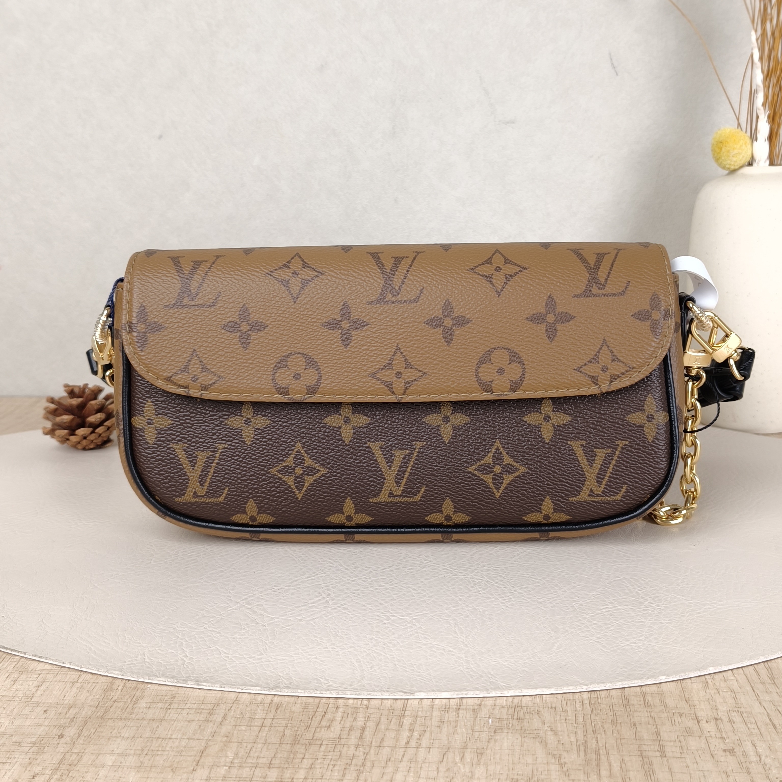 Louis Vuitton Crossbody Bag IVY Monogram PVC Small23.5 × 4.3 × 12 cm