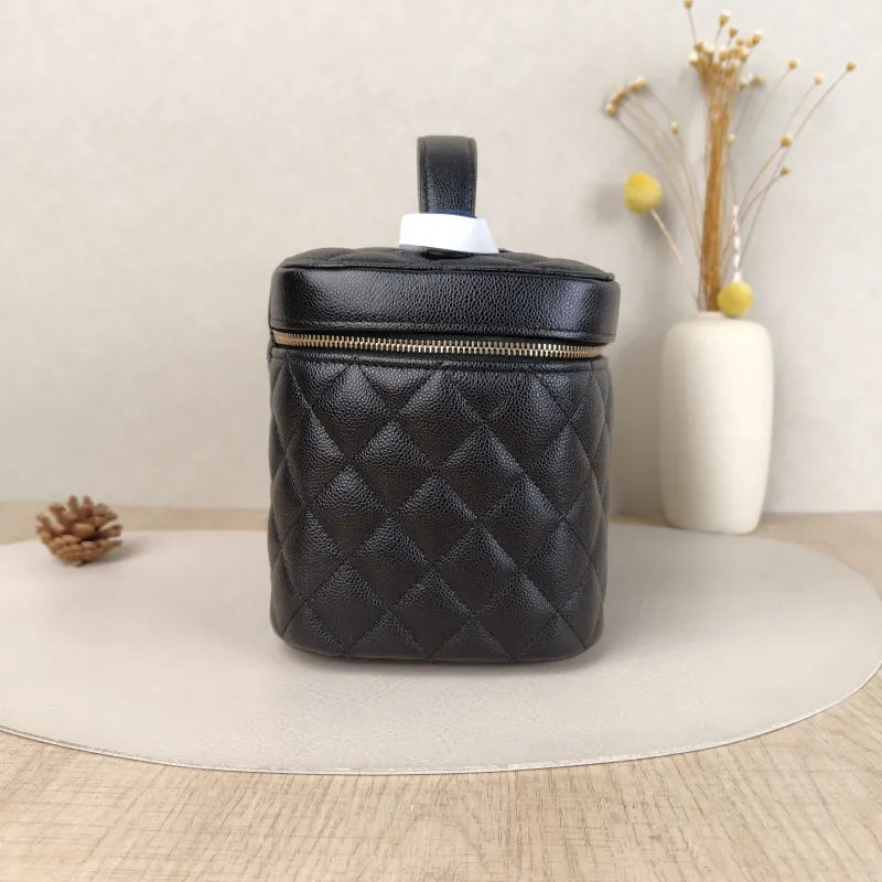 Chanel Top Handle Bag 22C Box Bag Cosmetic Bag Black Grained Calfskin 21 × 14 × 15 cm — detail view 9 of 15