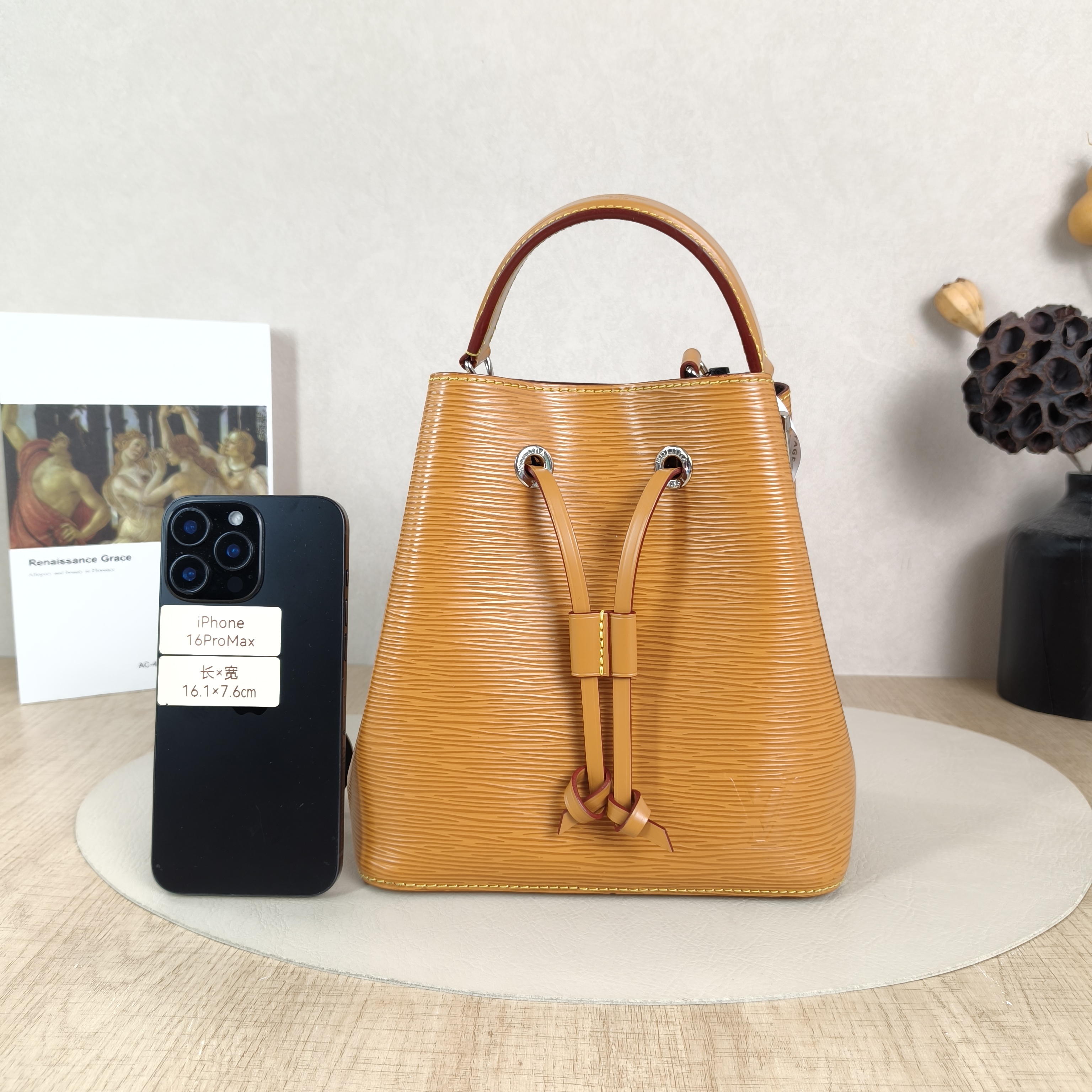 Louis Vuitton Shoulder Bag NÉONOÉ Bucket Bag BB Caramel Epi Embossed Calfskin BB20 × 13 × 20 cm — cover view 4 of 5