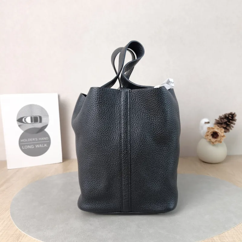 Hermès Top Handle Bag Picotin Lock 22 22 Black Taurillon Clemence TC Calfskin Medium 22 × 18 × 21 cm C — cover view 3 of 6