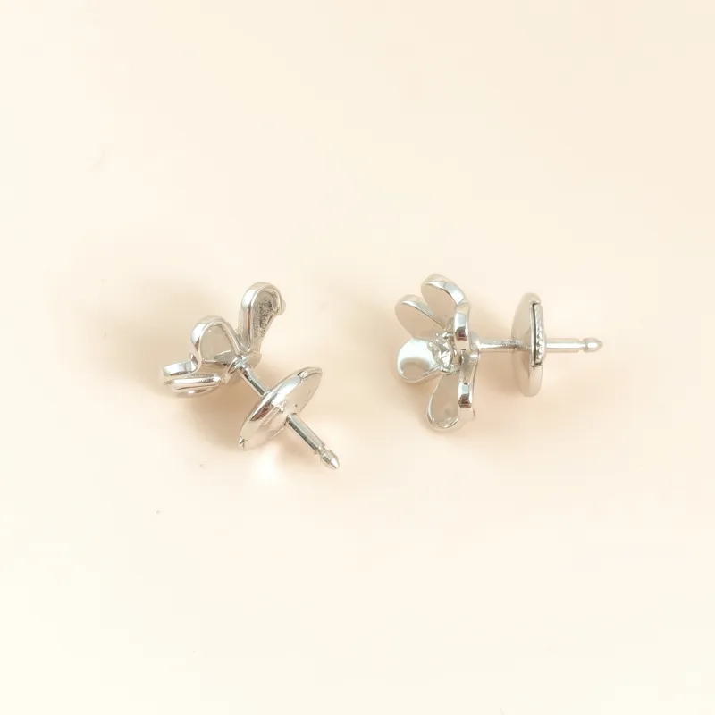 Van Cleef & Arpels Earrings Frivole Collection Earrings White Gold Diamond18KW hite Gold Mini — cover view 5 of 7