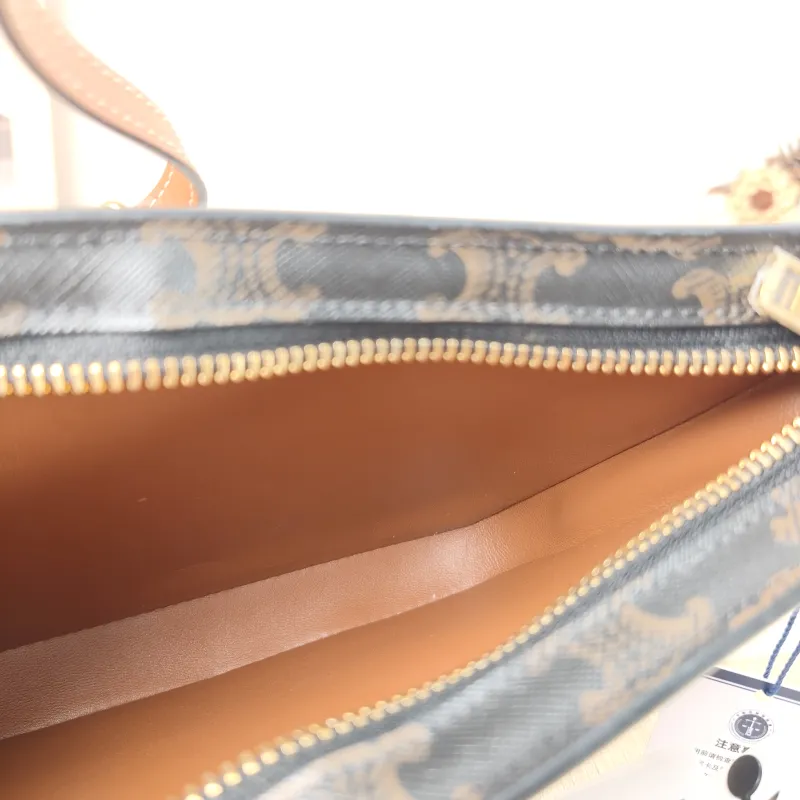 CELINE Shoulder Bag Croque Hobo Monogram PVC Medium 18.5 × 2 × 15.5 cm — detail view 2 of 11