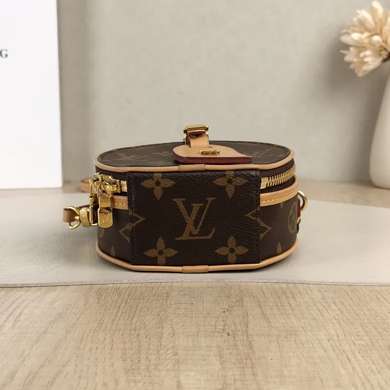 Louis Vuitton Crossbody Bag Mini BOITE CHAPEAU Monogram PV Cmini13 × 6.5 × 12 cm — cover view 2 of 5