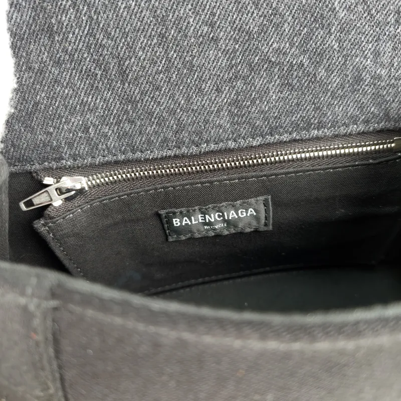 BALENCIAGA Crossbody Bag Hourglass Hourglass Bag Grey Small 23 × 10 × 14 cm — detail view 4 of 13