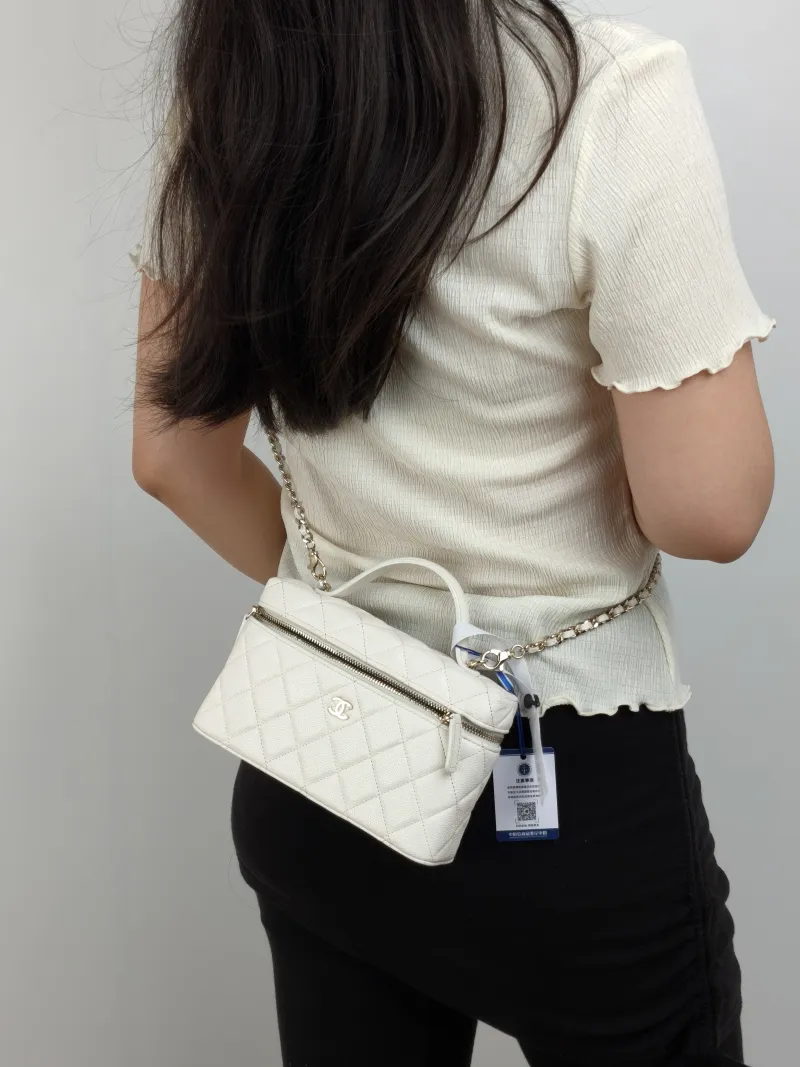 Chanel Crossbody Bag lp Box Bag Top Handle Crossbody Bag White Grained Calfskin 19.5 × 5 × 11 cm — on-model view 2 of 3