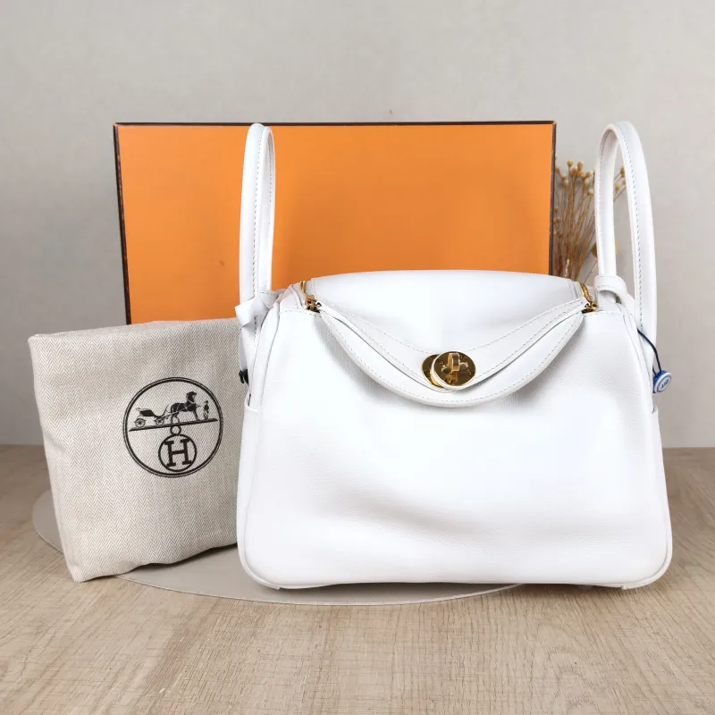 Hermès Crossbody Bag Lindy 2601White Evercolor Calfskin Small26 × 12 × 18 cm — cover view 6 of 6