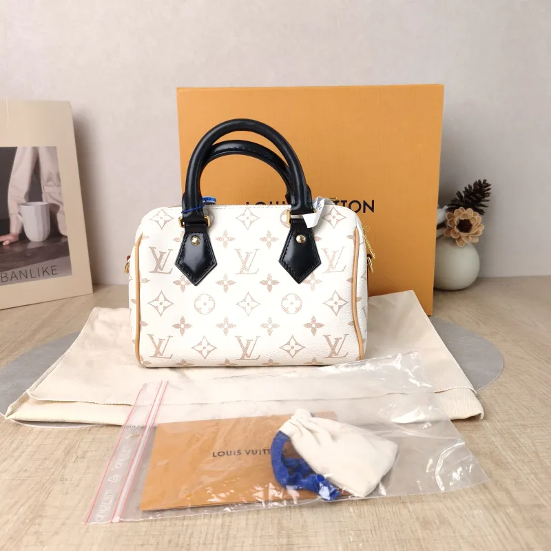 Louis Vuitton Shoulder Bag Speedy20 · Black PVC One Size 20 × 12.5 × 15 cm — cover view 4 of 6