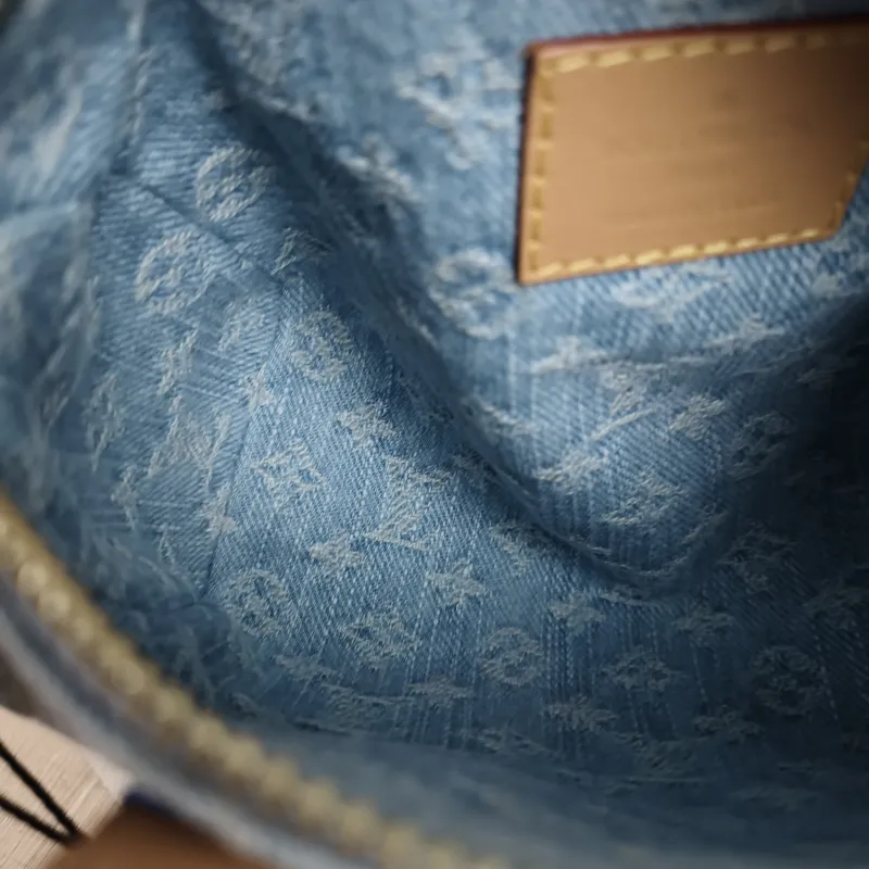 Louis Vuitton Crossbody Bag Speedy Nano Blue nano 16 × 7.5 × 10 cm — detail view 10 of 10