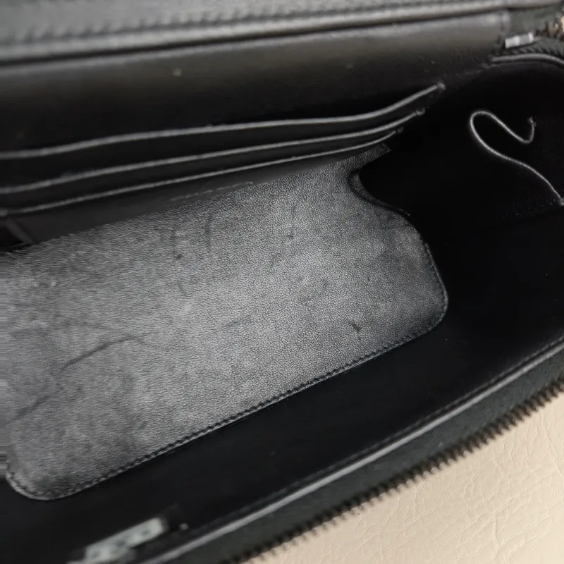 Chanel Crossbody Bag Edition Black Lambskin Mini 16 × 8 × 9.5 cm — detail view 4 of 12