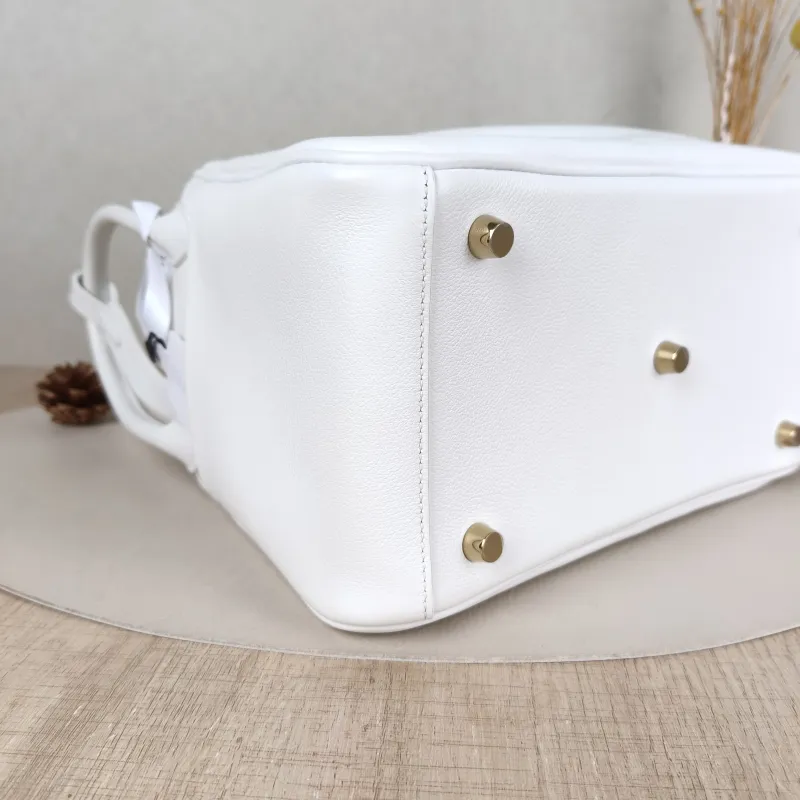 Hermès Crossbody Bag Lindy 2601White Evercolor Calfskin Small26 × 12 × 18 cm — detail view 1 of 11