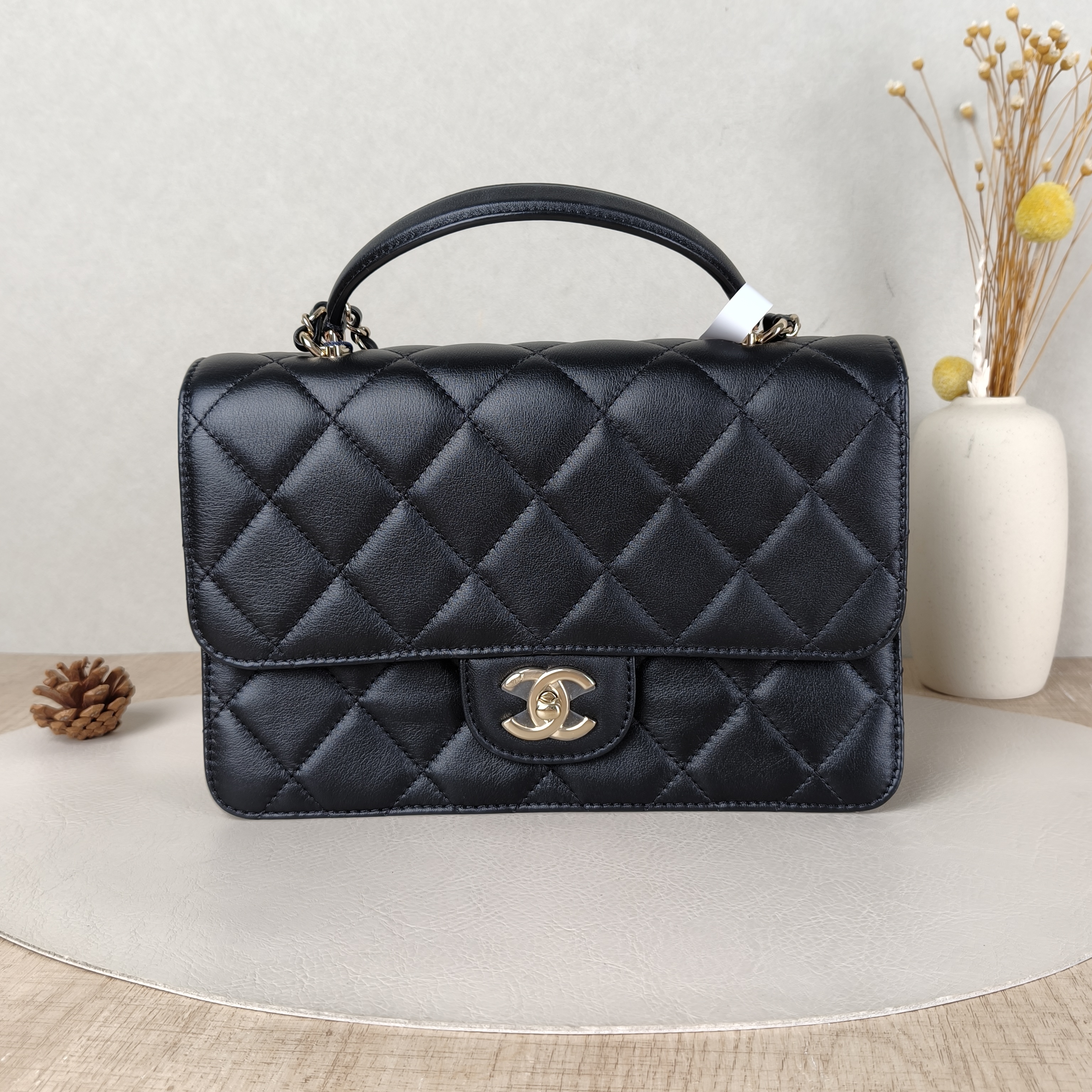 Chanel Crossbody Bagcoco lady Black Calfskin One Size25.5 × 7 × 17 cm