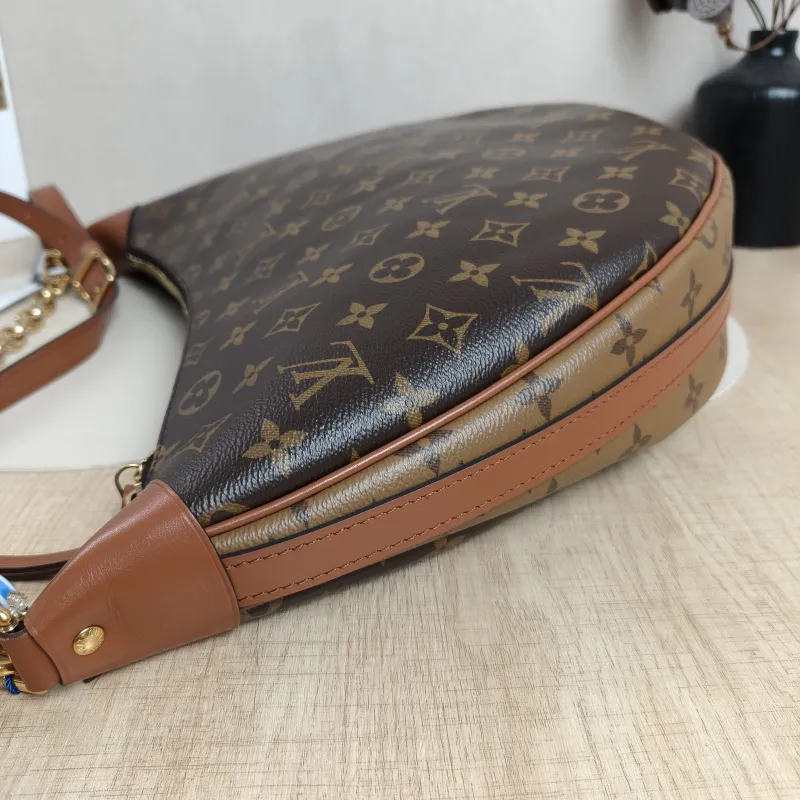 Louis Vuitton Crossbody Bag Loop Hobo Monogram PVC38 × 10 × 26 cm — detail view 2 of 14