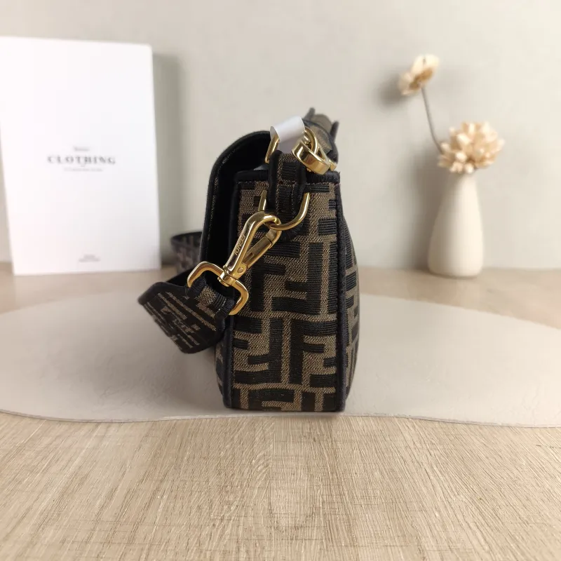 FENDI Crossbody Bag Baguette Baguette Bag Brown Canvas Medium 27 × 6 × 15 cm — detail view 10 of 11