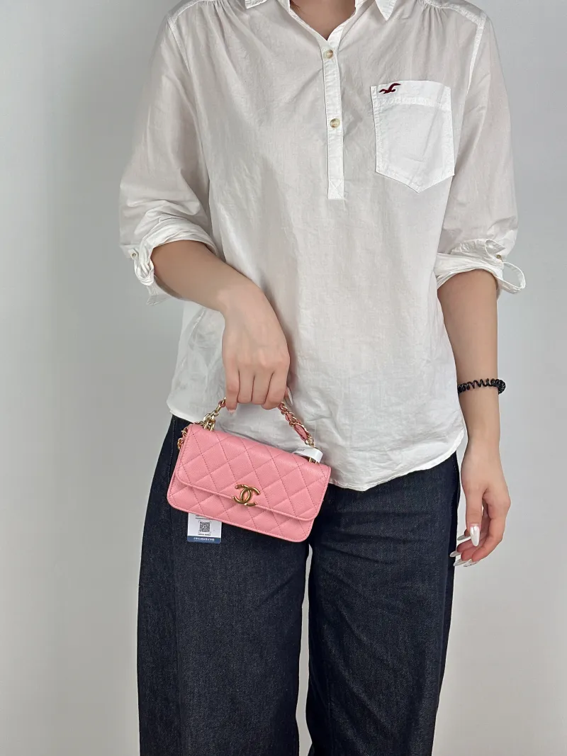 Chanel Crossbody Bag woc Pink Calfskin One Size17 × 4 × 10 cm — on-model view 3 of 3