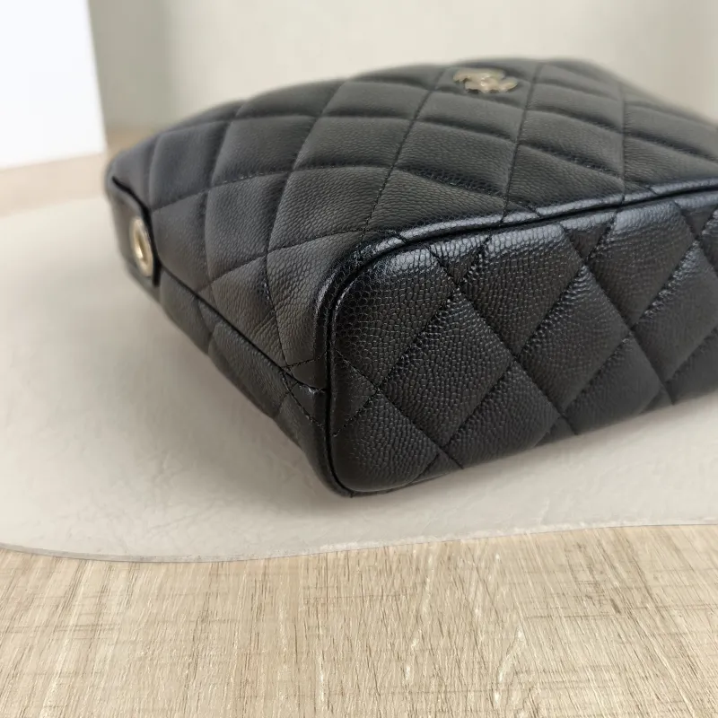 Chanel Crossbody Bag Crossbody Bag Black Grained Calfskin One Size 16 × 6 × 13 cm — detail view 10 of 11