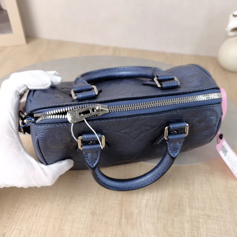 Louis Vuitton Crossbody Bag Speedy20 Empreinte Embossed Calfskin Small 20.5 × 12 × 13.5 cm — detail view 3 of 12